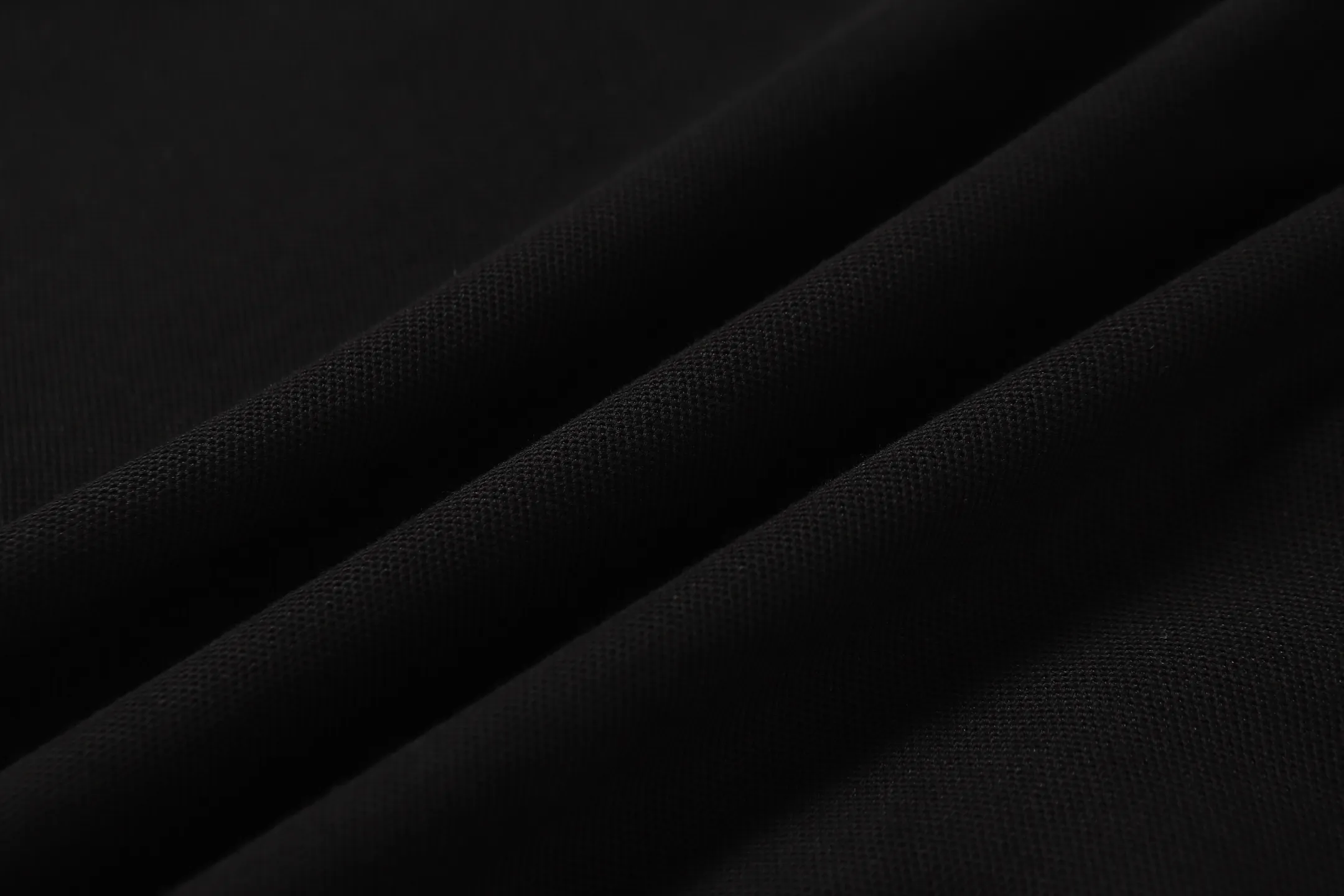 P156 Style number: A015 [Ralph Lauren classic letter logo embroidered Polo shirt] ✅250 grams of fine cotton pique fabric, custom-woven and dyed threads ✅Original stickers Scan the QR code to enter the official website ✅Large version, loose and stylish, can wear up to 210 pounds Color: black, white, navy, blue, sky blue, dark gray, floral gray Size: S-XL